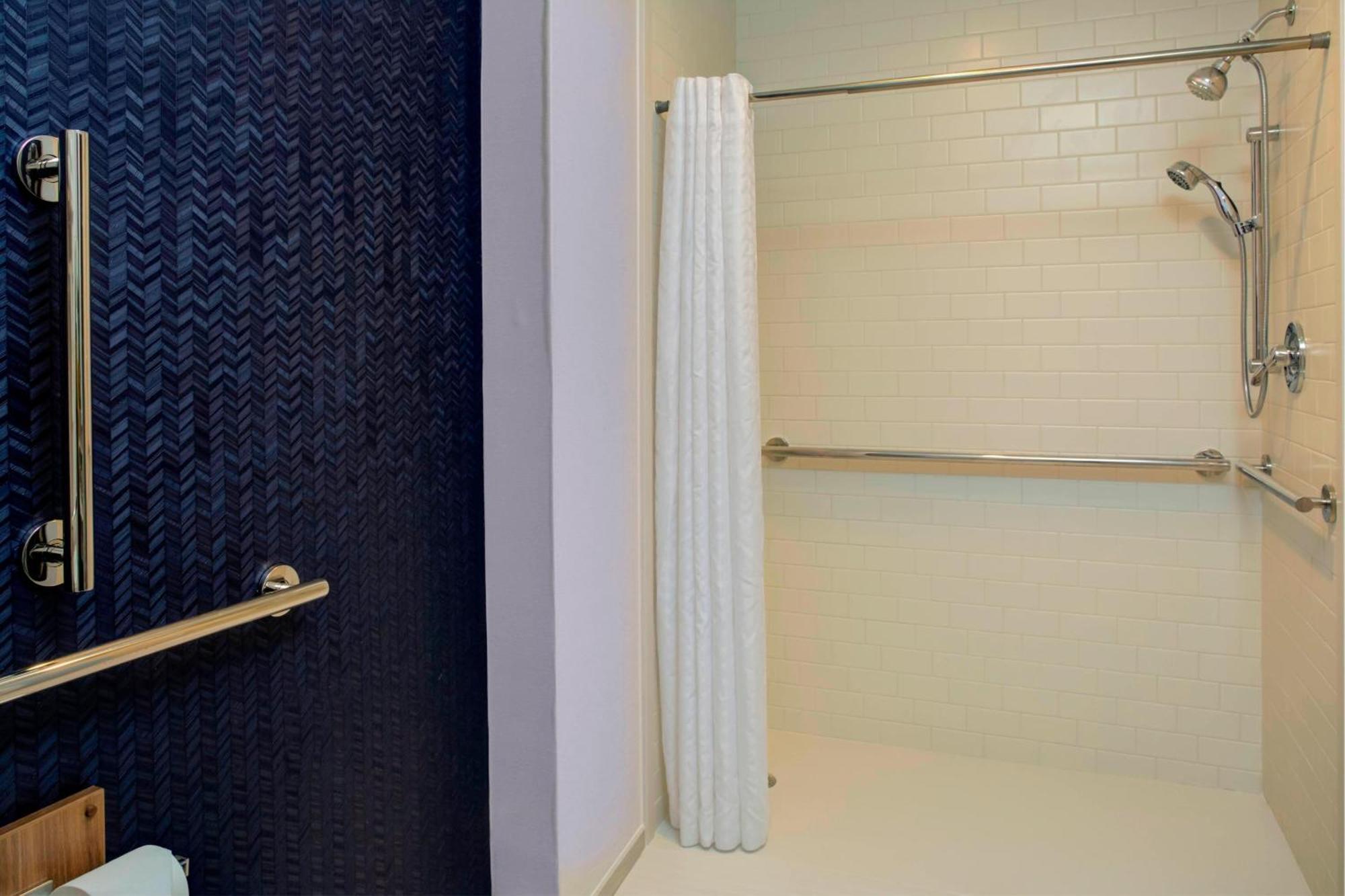 Fairfield Inn & Suites By Marriott Virginia Beach Oceanfront Екстериор снимка