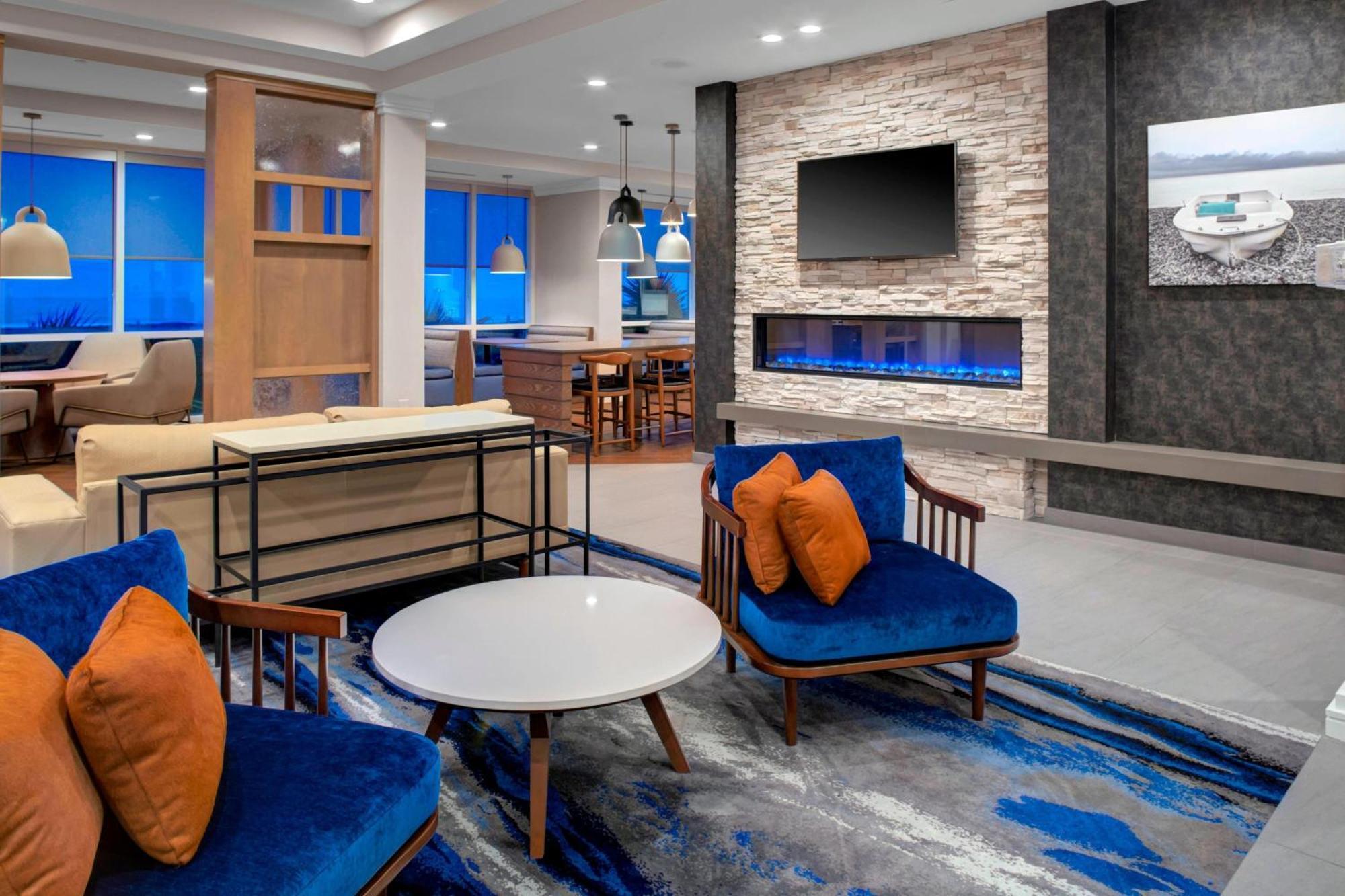Fairfield Inn & Suites By Marriott Virginia Beach Oceanfront Екстериор снимка