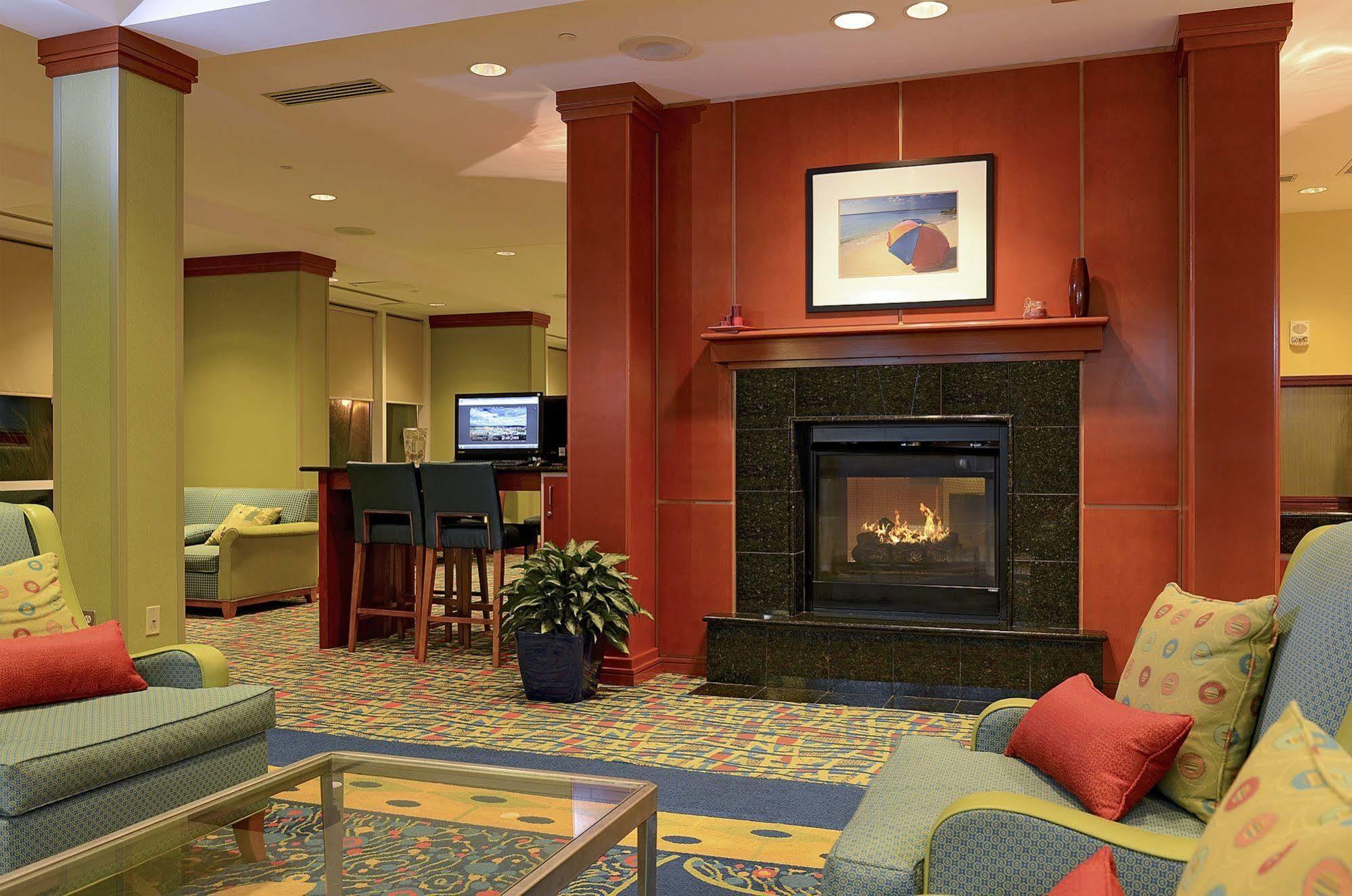 Fairfield Inn & Suites By Marriott Virginia Beach Oceanfront Екстериор снимка